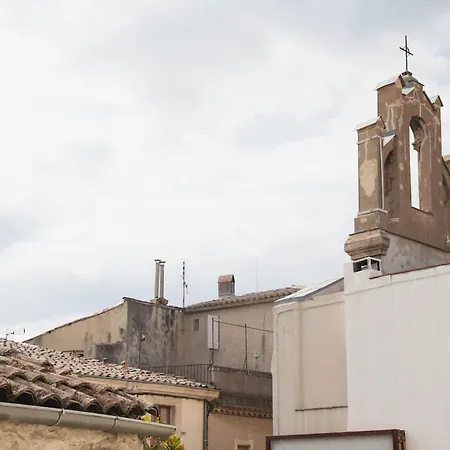 Idealement Situe Dans L'ecusson Apartment Nimes