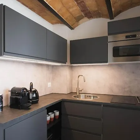 Idéalement Situé Dans L'ecusson Nîmes